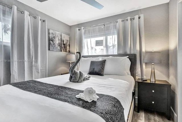 1241 Hollywood Blvd, Hollywood, FL 33019