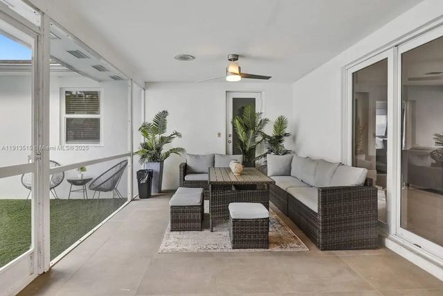 1241 Hollywood Blvd, Hollywood, FL 33019