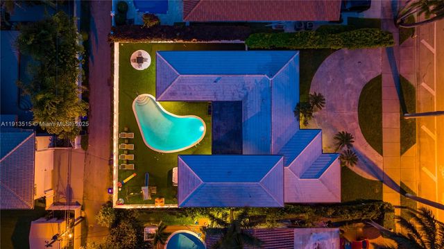 1241 Hollywood Blvd, Hollywood, FL 33019