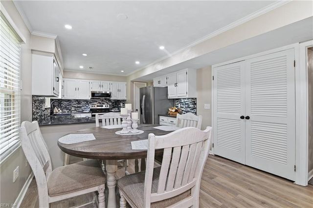 3 Kenilworth DR, Hampton, VA 23666