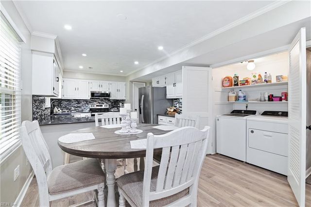3 Kenilworth DR, Hampton, VA 23666