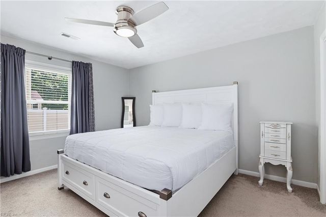 3 Kenilworth DR, Hampton, VA 23666