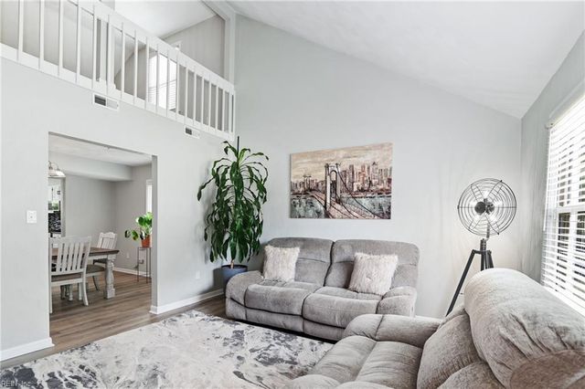 3 Kenilworth DR, Hampton, VA 23666
