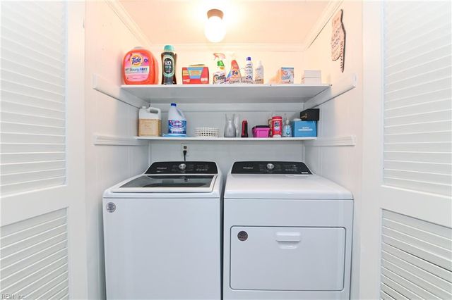 3 Kenilworth DR, Hampton, VA 23666