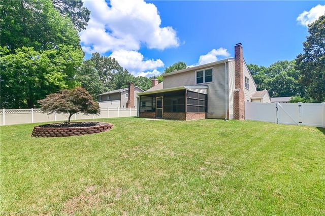 3 Kenilworth DR, Hampton, VA 23666