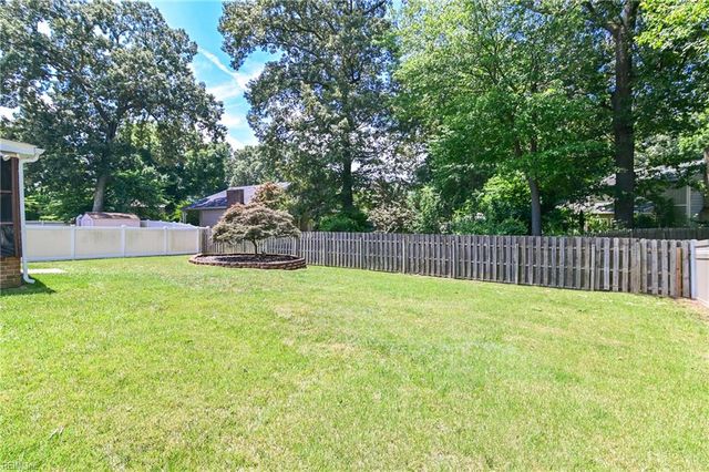 3 Kenilworth DR, Hampton, VA 23666