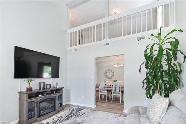3 Kenilworth DR, Hampton, VA 23666