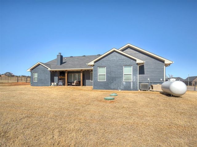 14675 Rose Tree Court, Piedmont, OK 73078