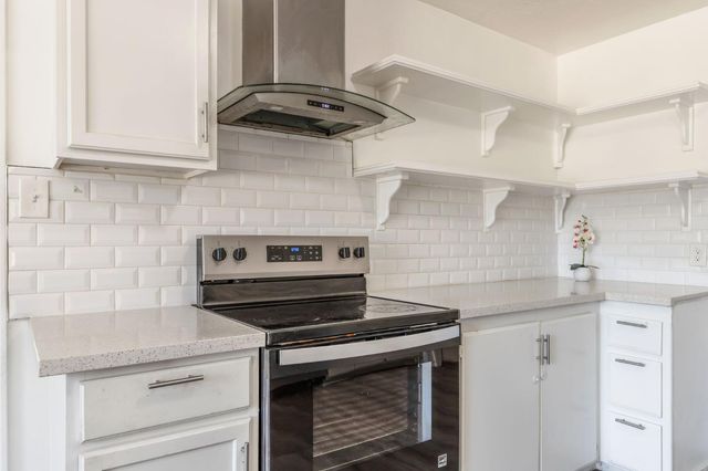 1528 W Cortland Avenue, Fresno, CA 93705