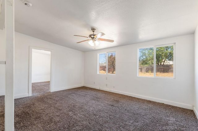 1528 W Cortland Avenue, Fresno, CA 93705