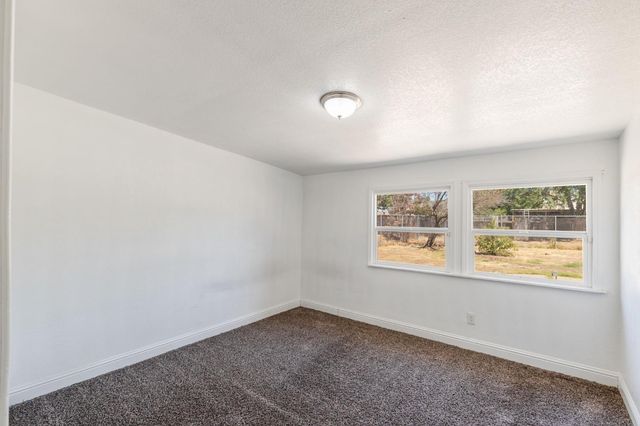 1528 W Cortland Avenue, Fresno, CA 93705