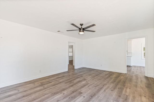 1528 W Cortland Avenue, Fresno, CA 93705