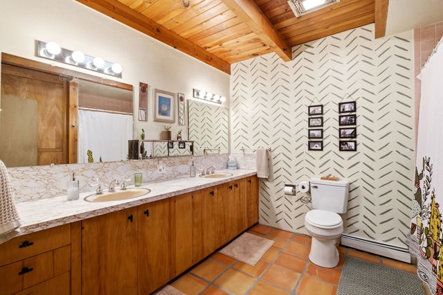 2502 Cactus lane, Santa Fe, NM 87502