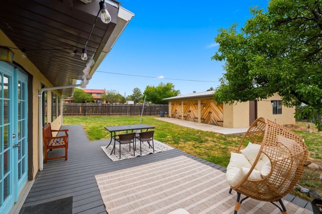 2502 Cactus lane, Santa Fe, NM 87502
