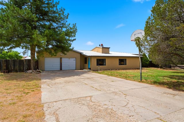 2502 Cactus lane, Santa Fe, NM 87502