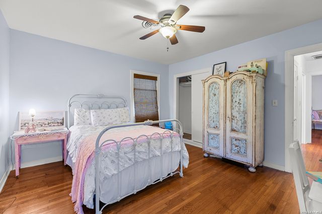 2006 W Woodlawn Ave, San Antonio, TX 78201