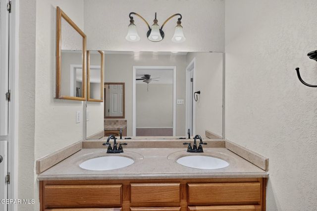 7419 MISSION VIEJO Drive, El Paso, TX 79912