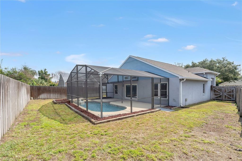 Image 23 of property listing at 11429 KENLEY CIRCLE, Orlando, FL 32824