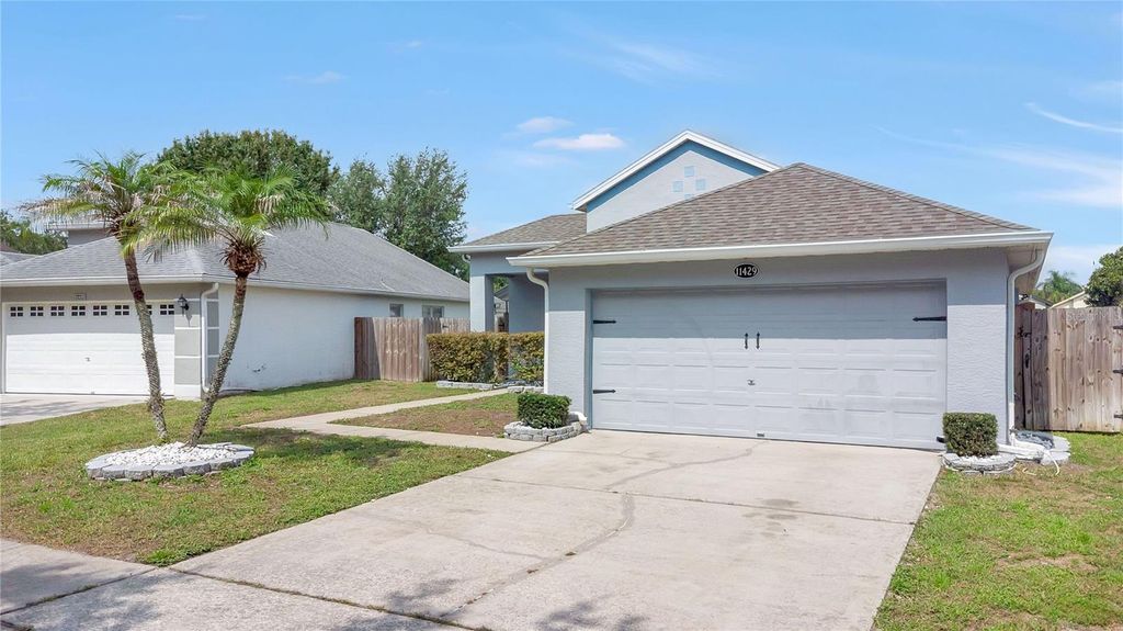 Image 25 of property listing at 11429 KENLEY CIRCLE, Orlando, FL 32824