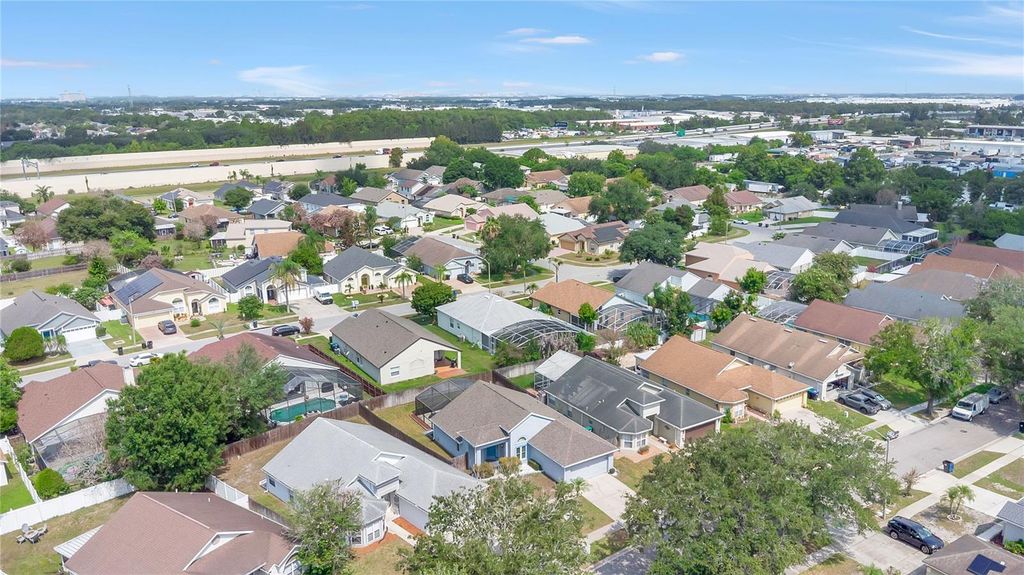 Image 28 of property listing at 11429 KENLEY CIRCLE, Orlando, FL 32824