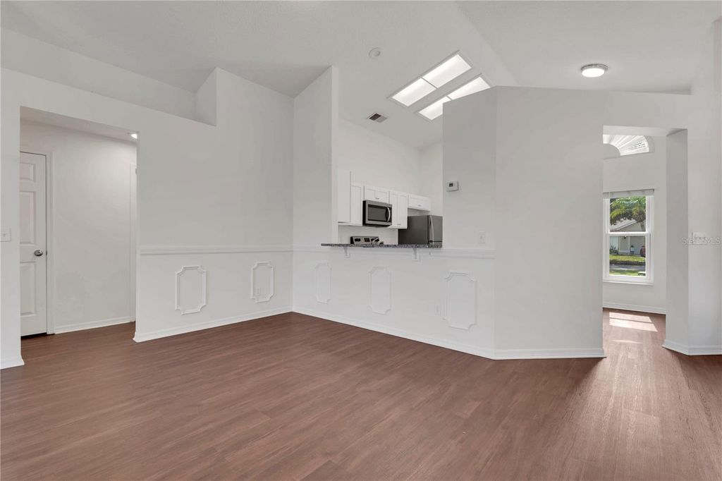 Image 6 of property listing at 11429 KENLEY CIRCLE, Orlando, FL 32824