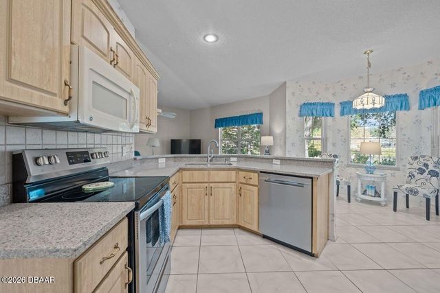 28 Cedar Point Drive, Palm Coast, FL 32164