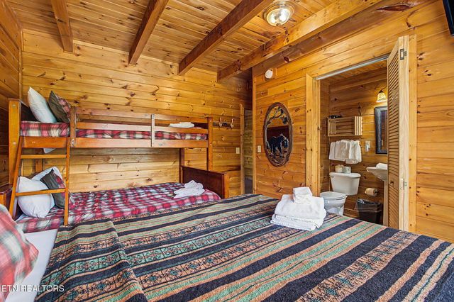 2223 Eagle Feather Drive, Sevierville, TN 37876