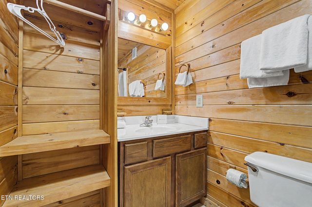 2223 Eagle Feather Drive, Sevierville, TN 37876