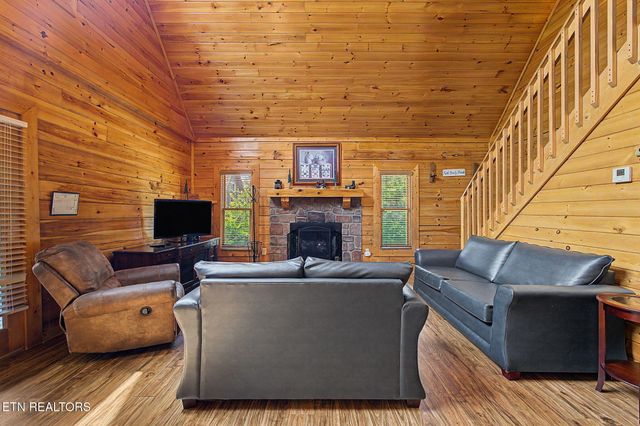 2223 Eagle Feather Drive, Sevierville, TN 37876