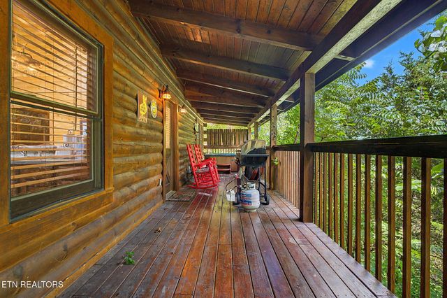 2223 Eagle Feather Drive, Sevierville, TN 37876