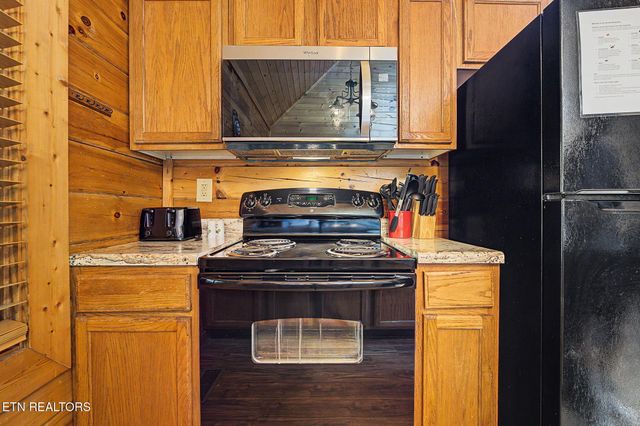 2223 Eagle Feather Drive, Sevierville, TN 37876