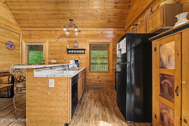 2223 Eagle Feather Drive, Sevierville, TN 37876
