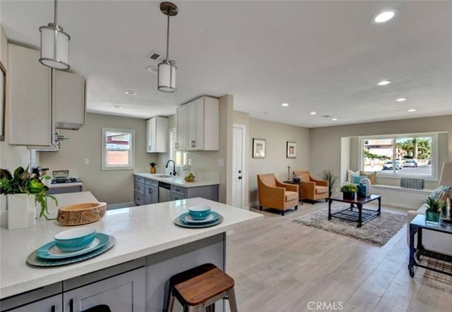 11901 Santa Cruz, Stanton, CA 90680