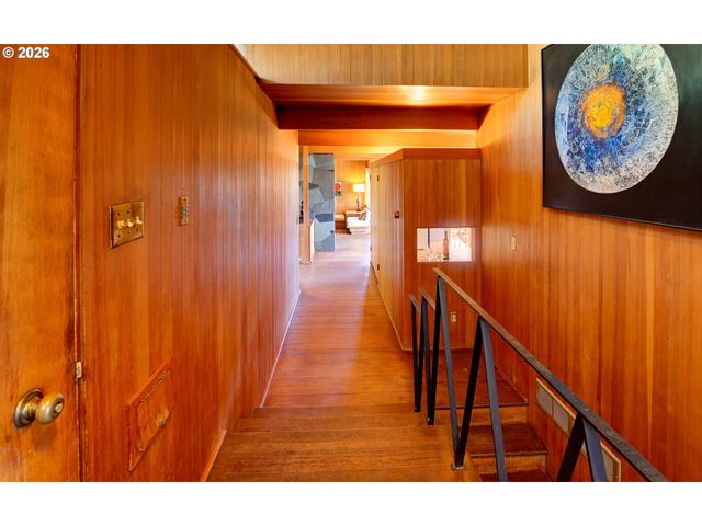 4163 Sw COUNCIL CREST Dr, Portland, OR 97239
