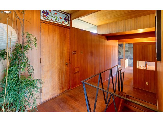 4163 Sw COUNCIL CREST Dr, Portland, OR 97239