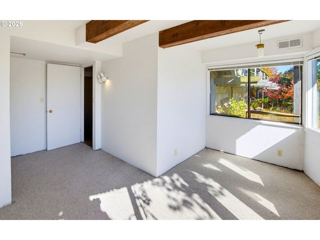 4163 Sw COUNCIL CREST Dr, Portland, OR 97239