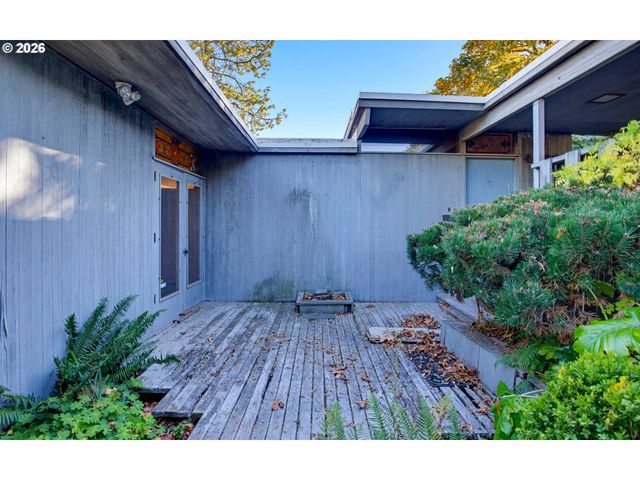 4163 Sw COUNCIL CREST Dr, Portland, OR 97239