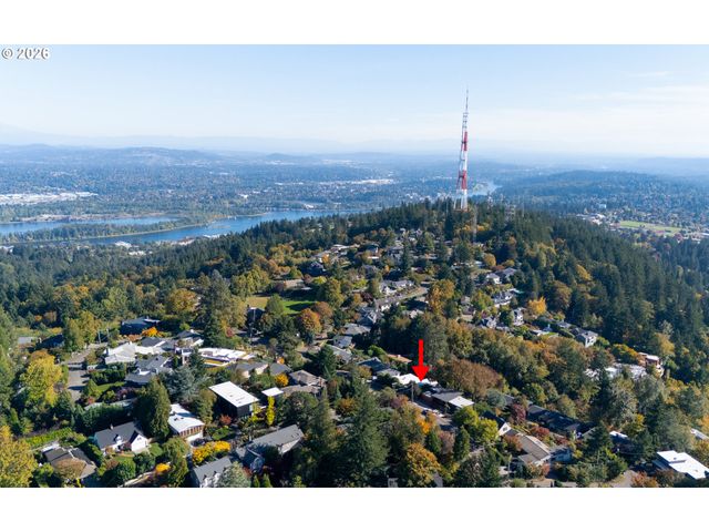 4163 Sw COUNCIL CREST Dr, Portland, OR 97239
