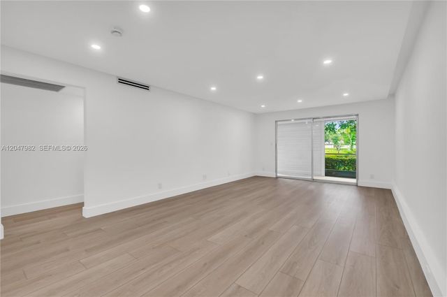 2101 Lucaya Bnd E1, Coconut Creek, FL 33066