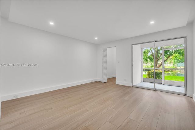 2101 Lucaya Bnd E1, Coconut Creek, FL 33066