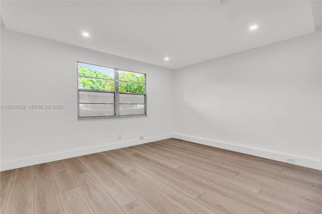 2101 Lucaya Bnd E1, Coconut Creek, FL 33066