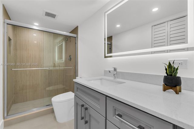 2101 Lucaya Bnd E1, Coconut Creek, FL 33066