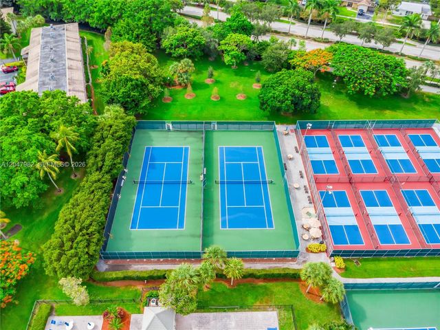 2101 Lucaya Bnd E1, Coconut Creek, FL 33066