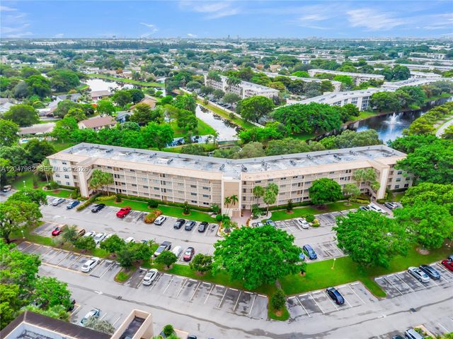 2101 Lucaya Bnd E1, Coconut Creek, FL 33066