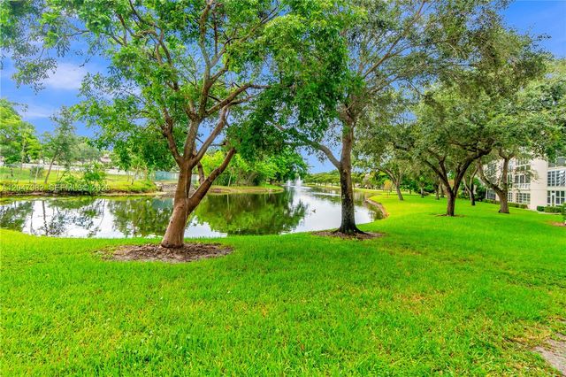 2101 Lucaya Bnd E1, Coconut Creek, FL 33066