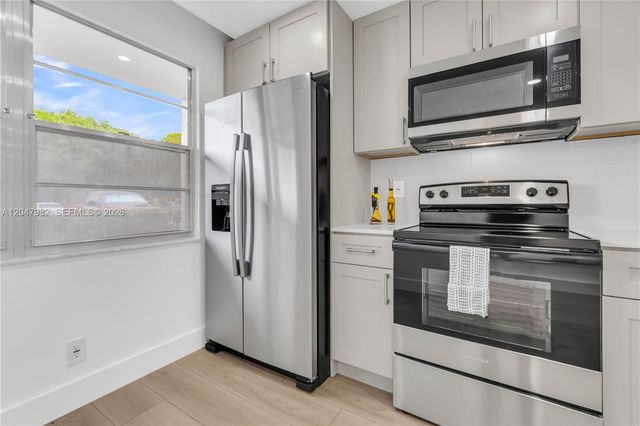 2101 Lucaya Bnd E1, Coconut Creek, FL 33066