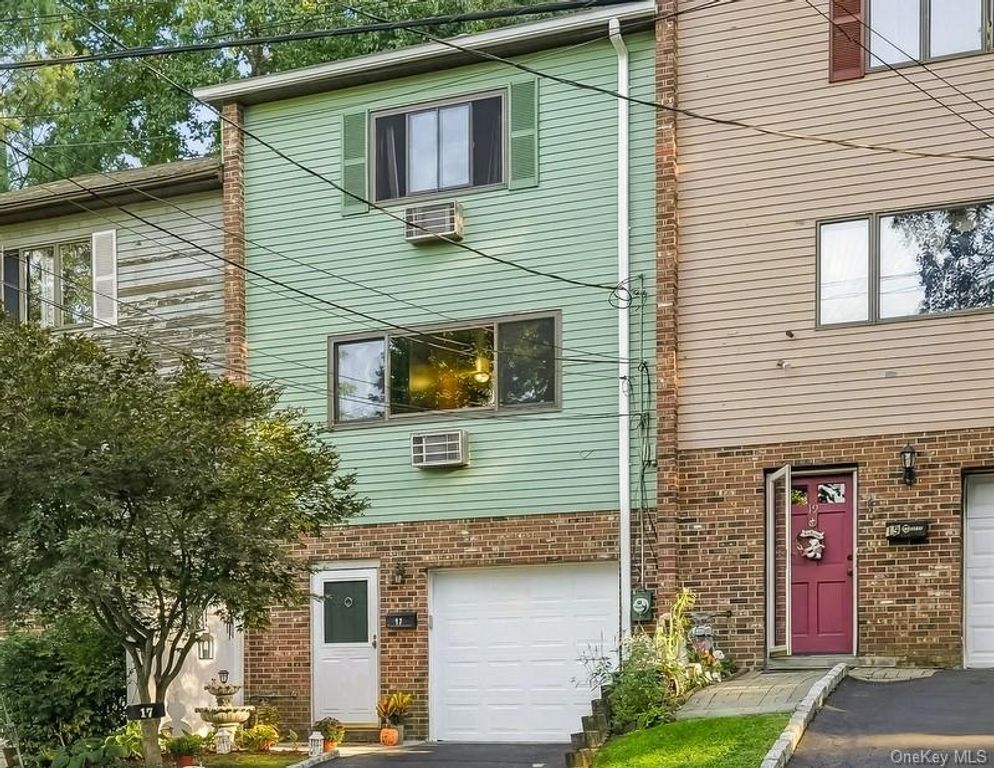 17 Pemart Avenue, Peekskill, NY 10566 — exterior