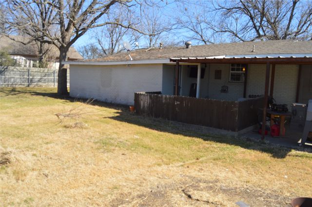 112 S 2nd Street, Godley, TX 76044