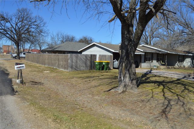 112 S 2nd Street, Godley, TX 76044