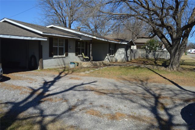 112 S 2nd Street, Godley, TX 76044